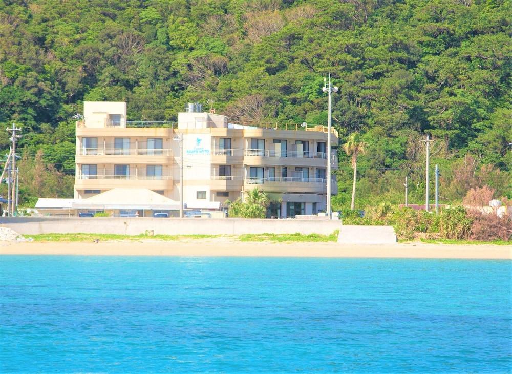 Kerama Beach Hotel Zamami Bagian luar foto