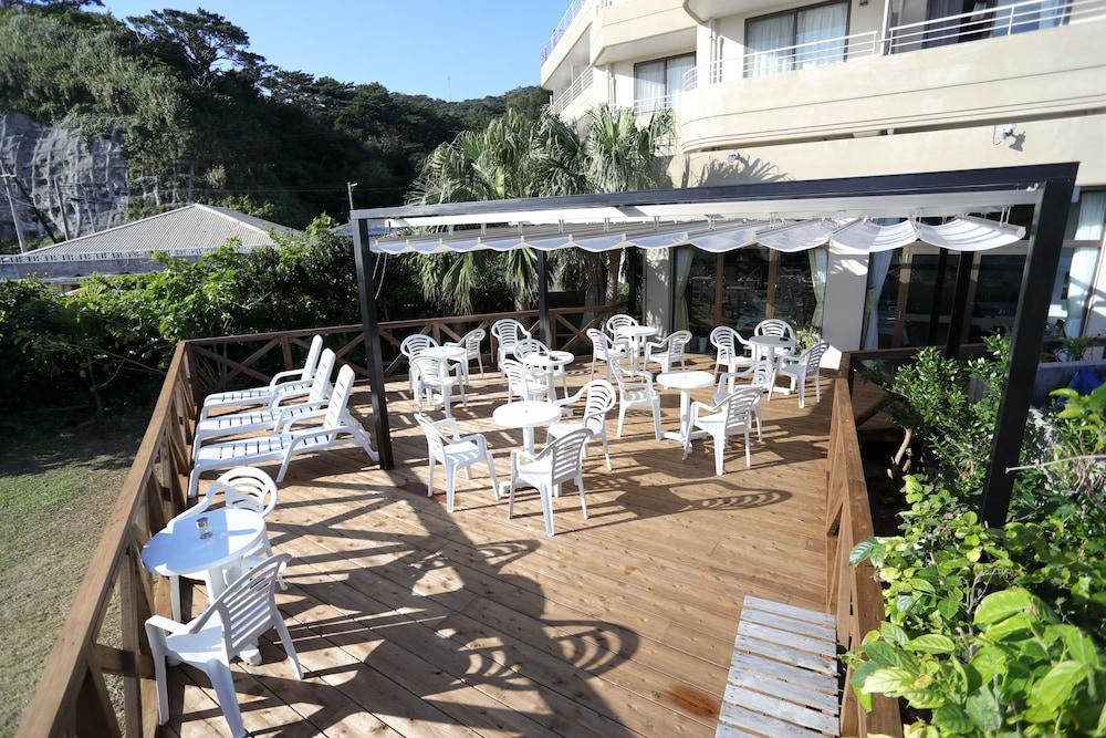 Kerama Beach Hotel Zamami Bagian luar foto