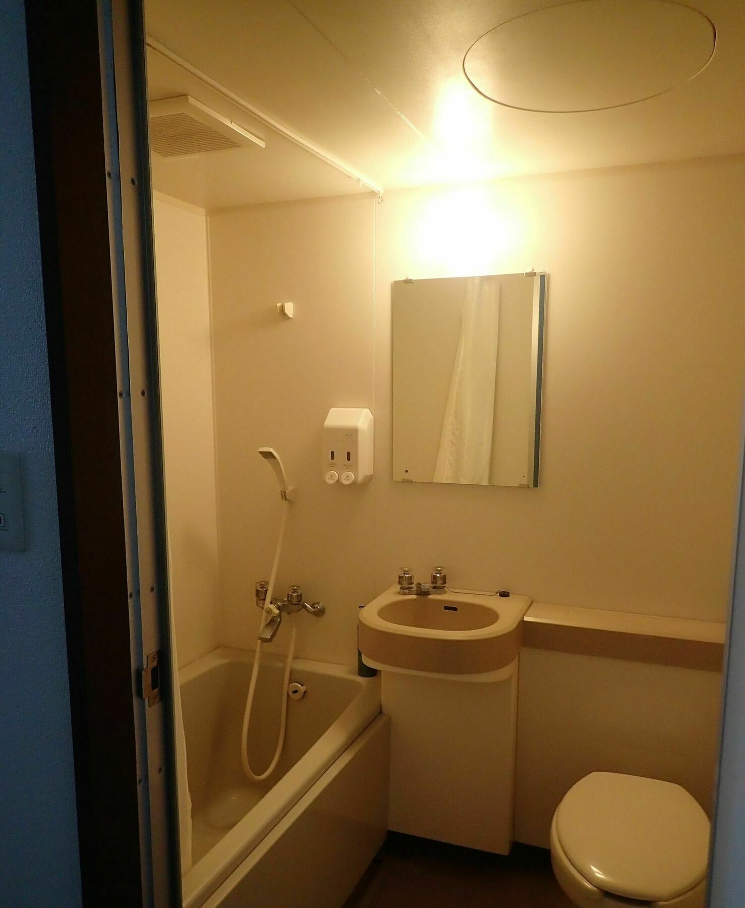 Kerama Beach Hotel Zamami Bagian luar foto