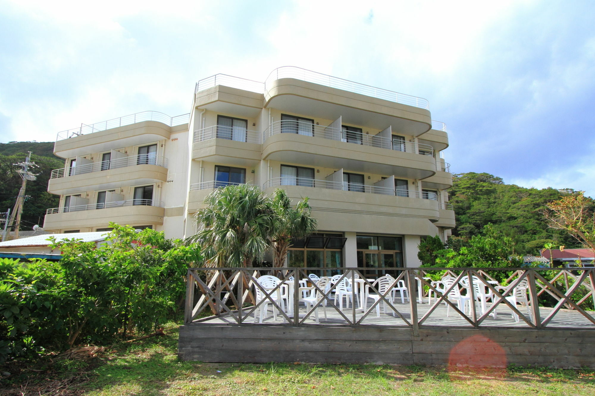 Kerama Beach Hotel Zamami Bagian luar foto