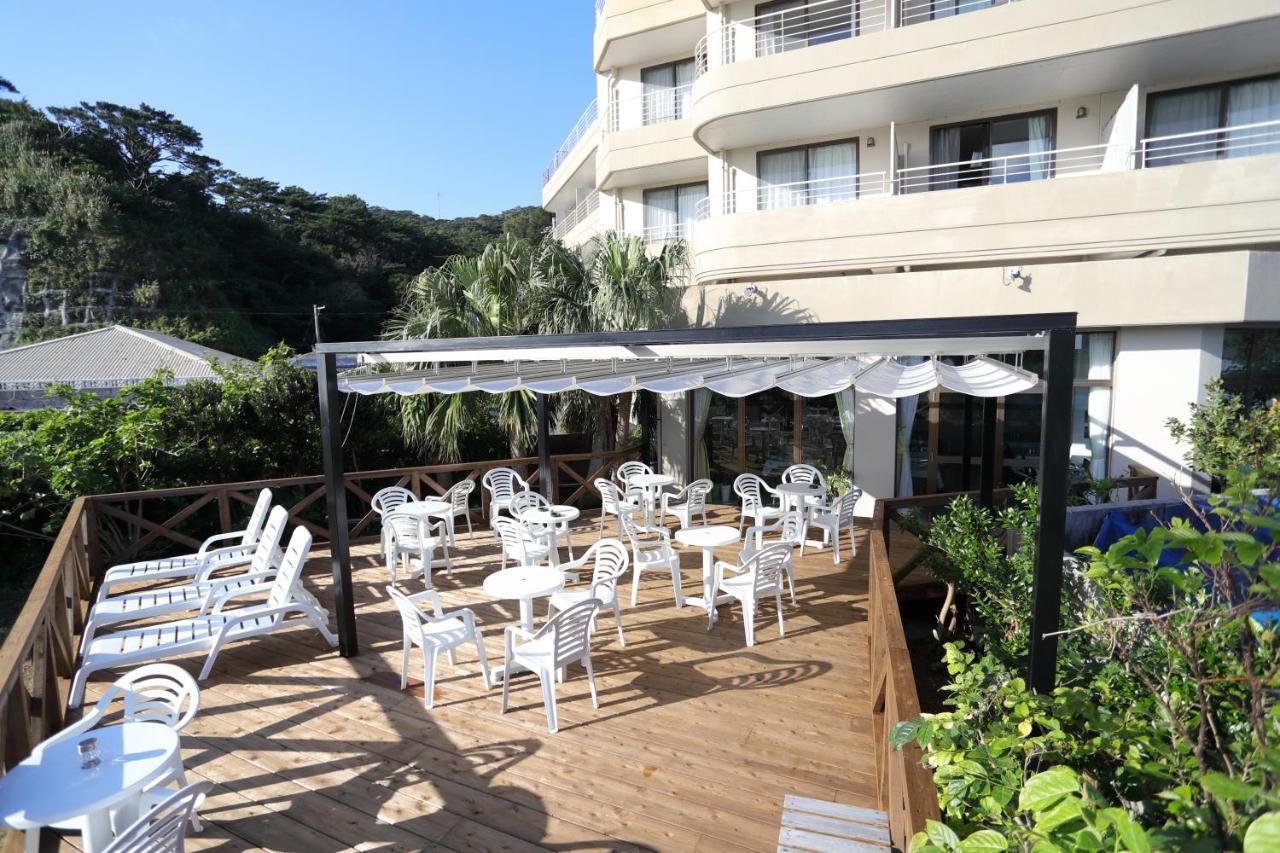 Kerama Beach Hotel Zamami Bagian luar foto
